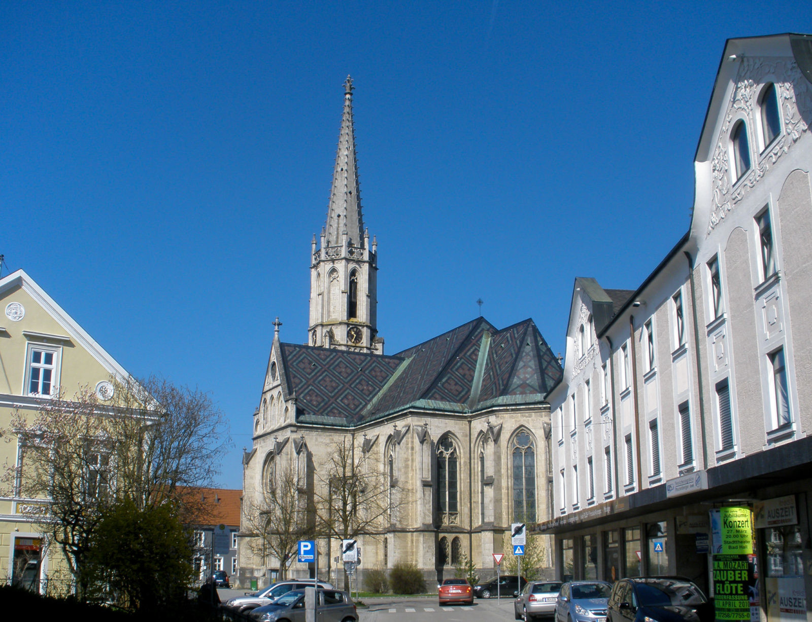 Вид на каталитическую церковь. Бад Халль. Австрия. – фотографии Австрии