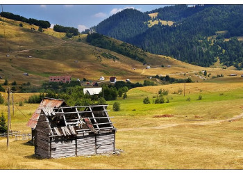 Деревня в Национальном парке, Черногория – фотографии Черногории