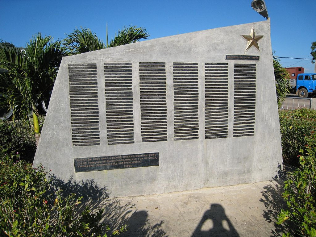 Памятник на Заливе Свиней, Куба – фотографии Кубы