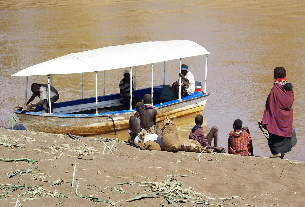 Люди у воды – фотографии Эфиопии