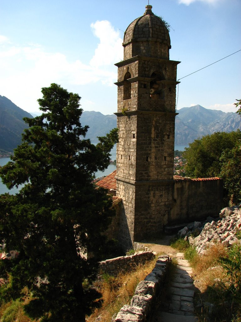 Башня в Котор, Черногория – фотографии Черногории