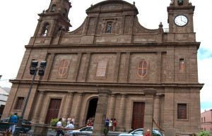 Церковь Сантьяго-де-лос-Кабальерос в Гальдаре – фотографии Канарских островов