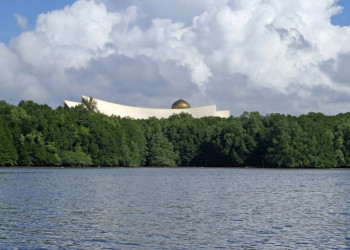 Дворец Истана Нурул Иман (Istana Nurul Iman) – фотографии Брунея