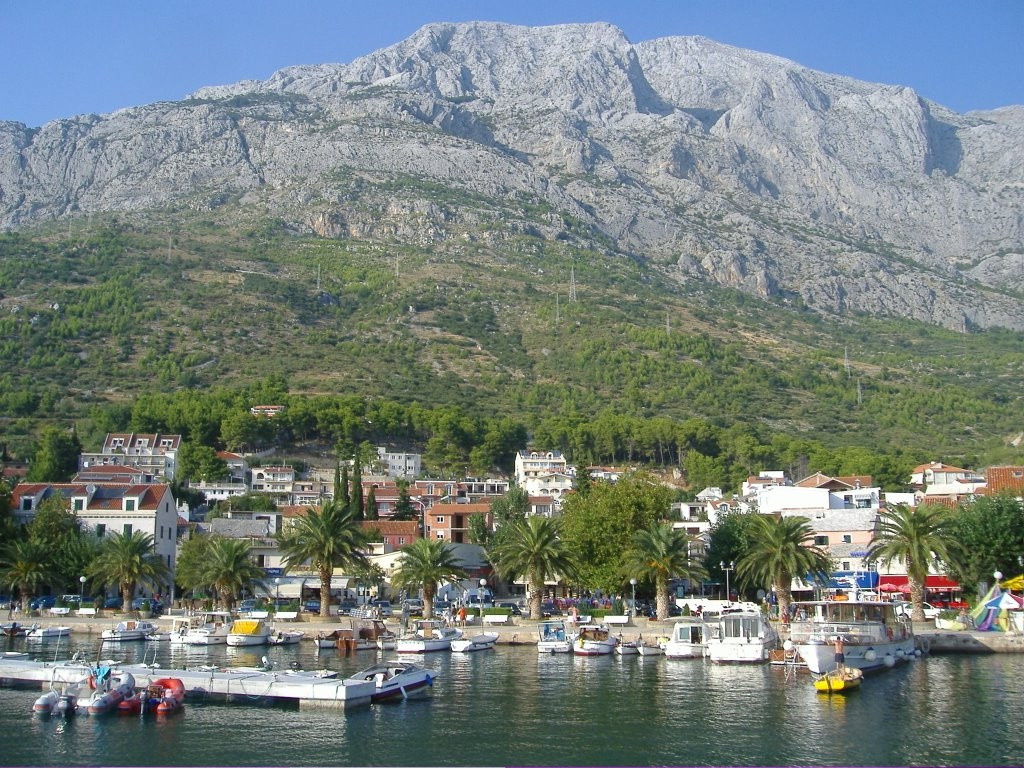 Причал в Башка Вода, Хорватия – фотографии Хорватии