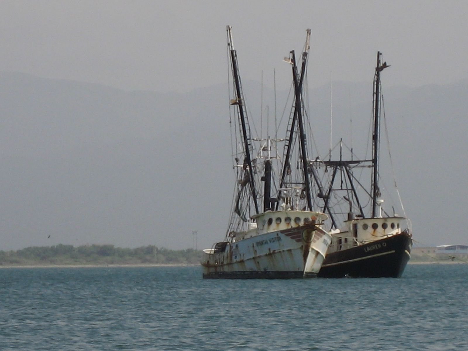 Корабли в Порт Рояле, Ямайка – фотографии Ямайки