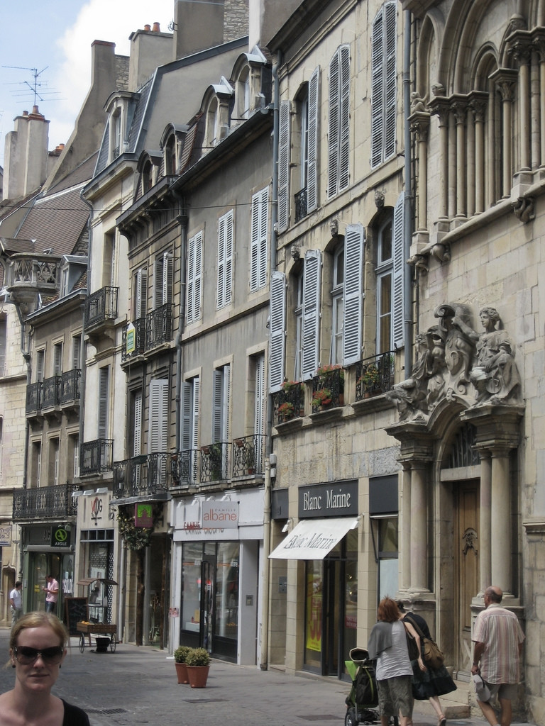 Магазины в Дижоне, Франция – фотографии Франции