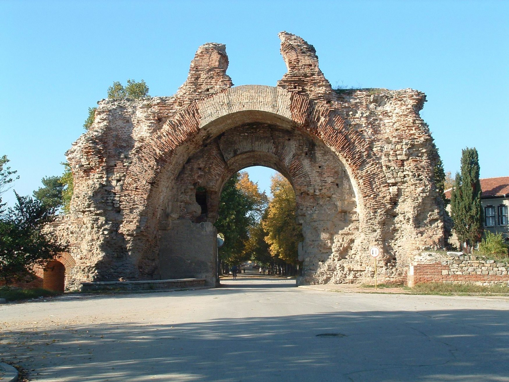 Развалины в Хисаря, Болгария. Фото 11 – фотографии Болгарии