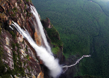 Водопад Анхель в Весесуэле. Высота - 979 метров – фотографии Венесуэлы