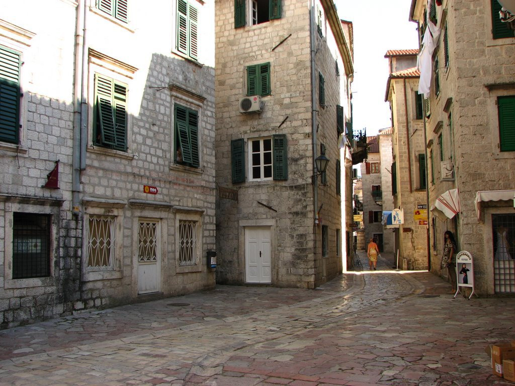 Улица в Котор, Черногория. Фото 4 – фотографии Черногории