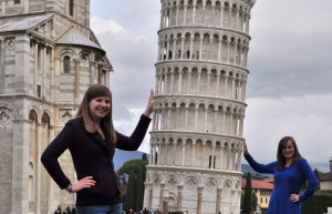 Туристы фоткаются у Пизанской Башни. Фото 4 – фотографии Италии