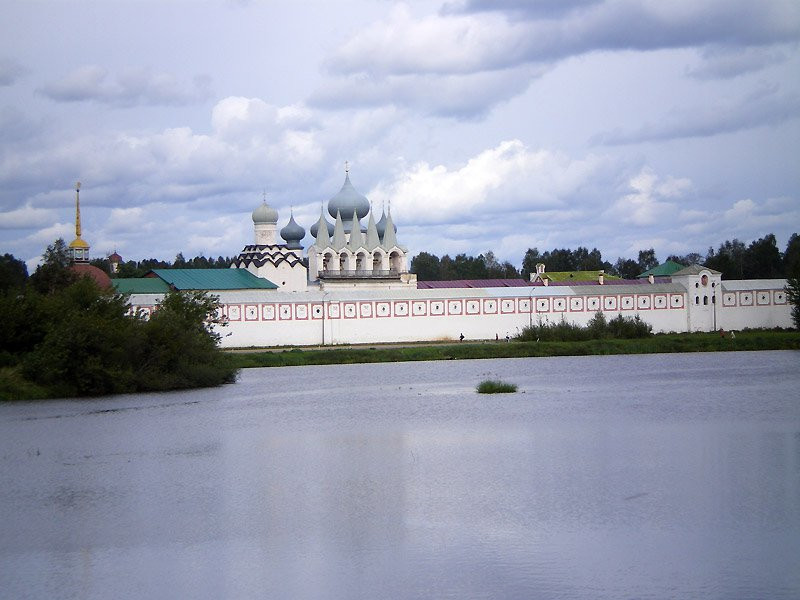 Монастырь в Тихвин, Россия. Фото 16 – фотографии России