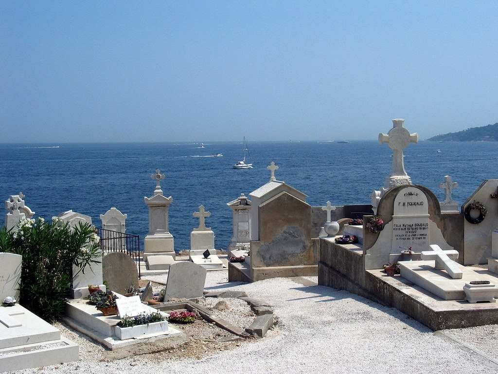 Кладбище в Сен-Тропе, Франция. Фото 6 – фотографии Франции