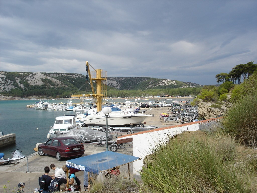 Лодочная станция в Лопар, Хорватия – фотографии Хорватии