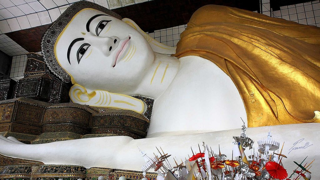 Статуя лежащего Будды Шветхальяуна – фотографии Мьянмы