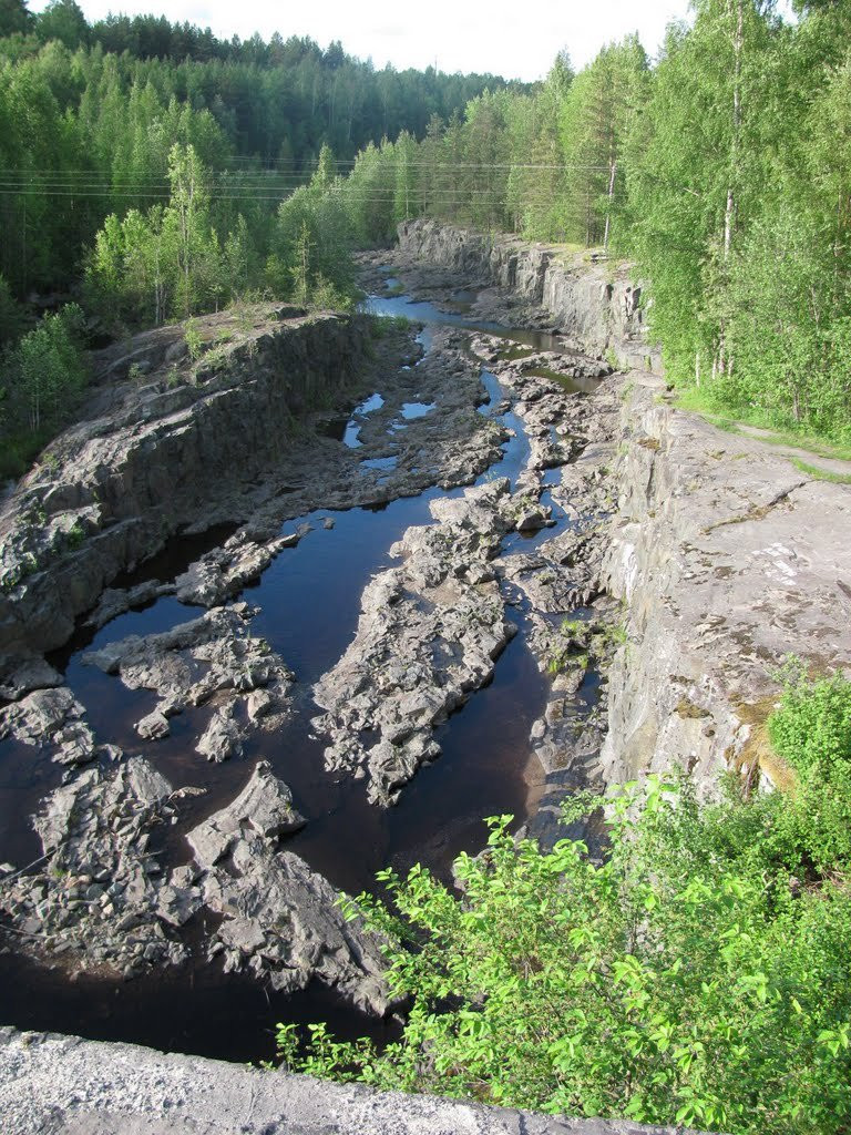 Река в Марциальные воды, Россия – фотографии России