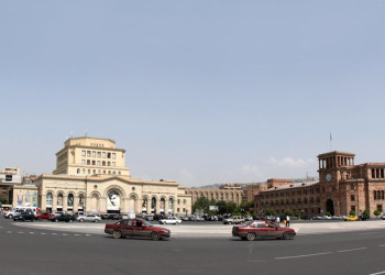 Панорамный вид площади Республики в Ереване, Армения – фотографии Армении