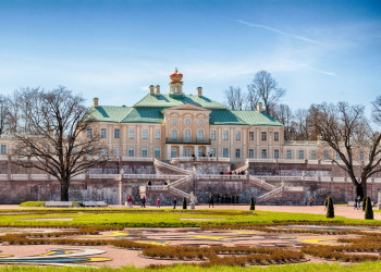 Дворцово-парковый ансамбль Ораниенбаум в городе Ломоносов – фотографии России