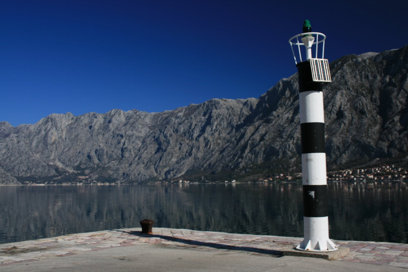 Маяк в Прчань, Черногория. Фото 1 – фотографии Черногории