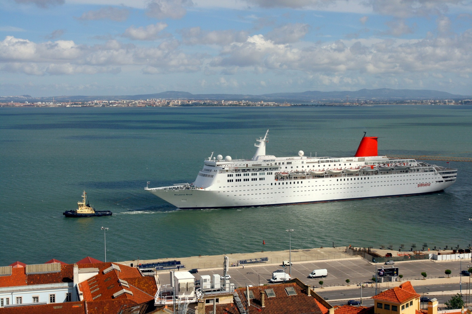 Порт Лиссабона, Португалия – фотографии Португалии