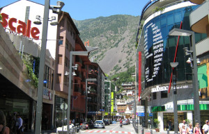 Городская жизнь в Андорра ла Велья – фотографии Андорры