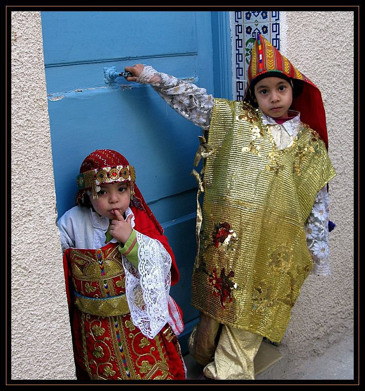 Дети на острове Табарка, Северный Тунис – фотографии Туниса