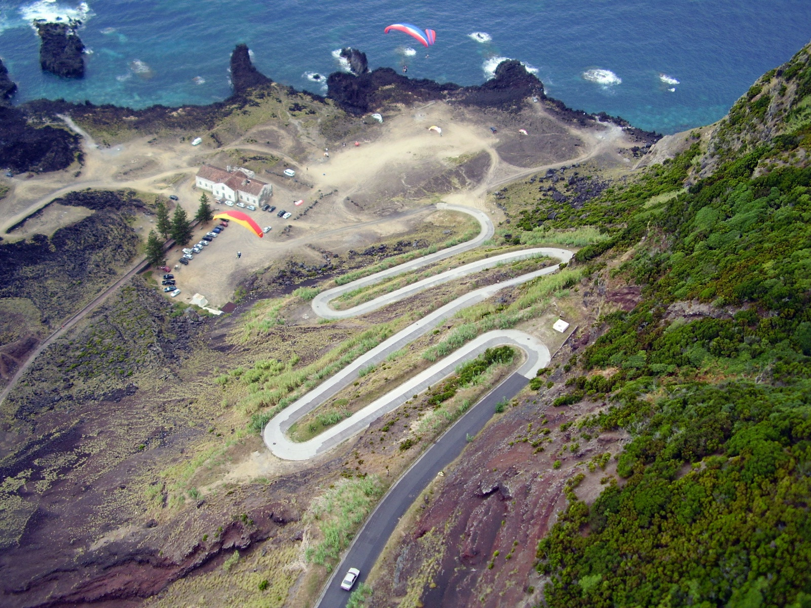 Серпантин на Азорах – фотографии Португалии