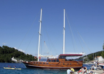 Яхта на острове Млет, Хорватия. Фото 3 – фотографии Хорватии