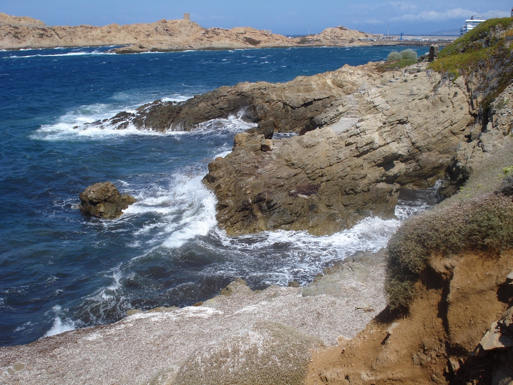 Скалы в Иль-Русса, Франция. Фото 4 – фотографии Франции