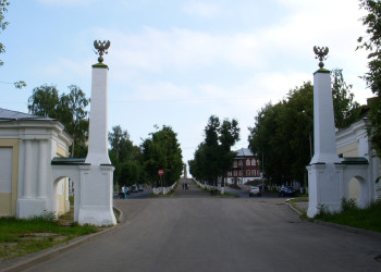 Московская застава и улица Молочная гора – фотографии России