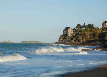 Море в Динарде, Франция. Фото 6 – фотографии Франции