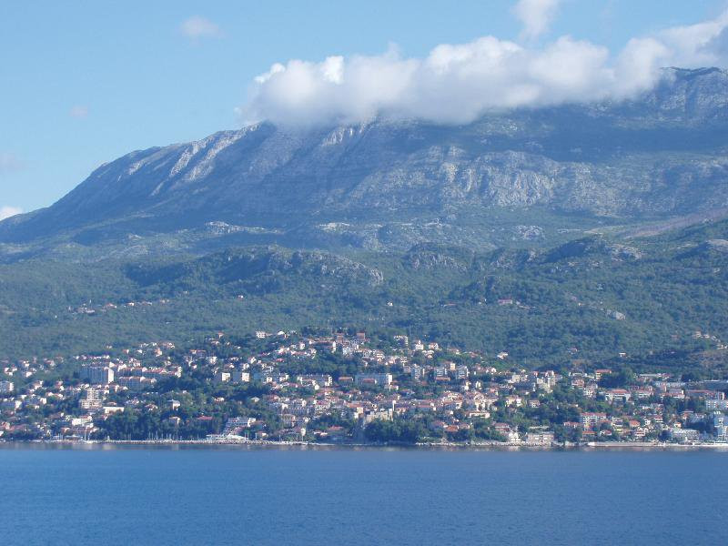 Берега в Херцег-Нови, Черногория. Фото 1 – фотографии Черногории