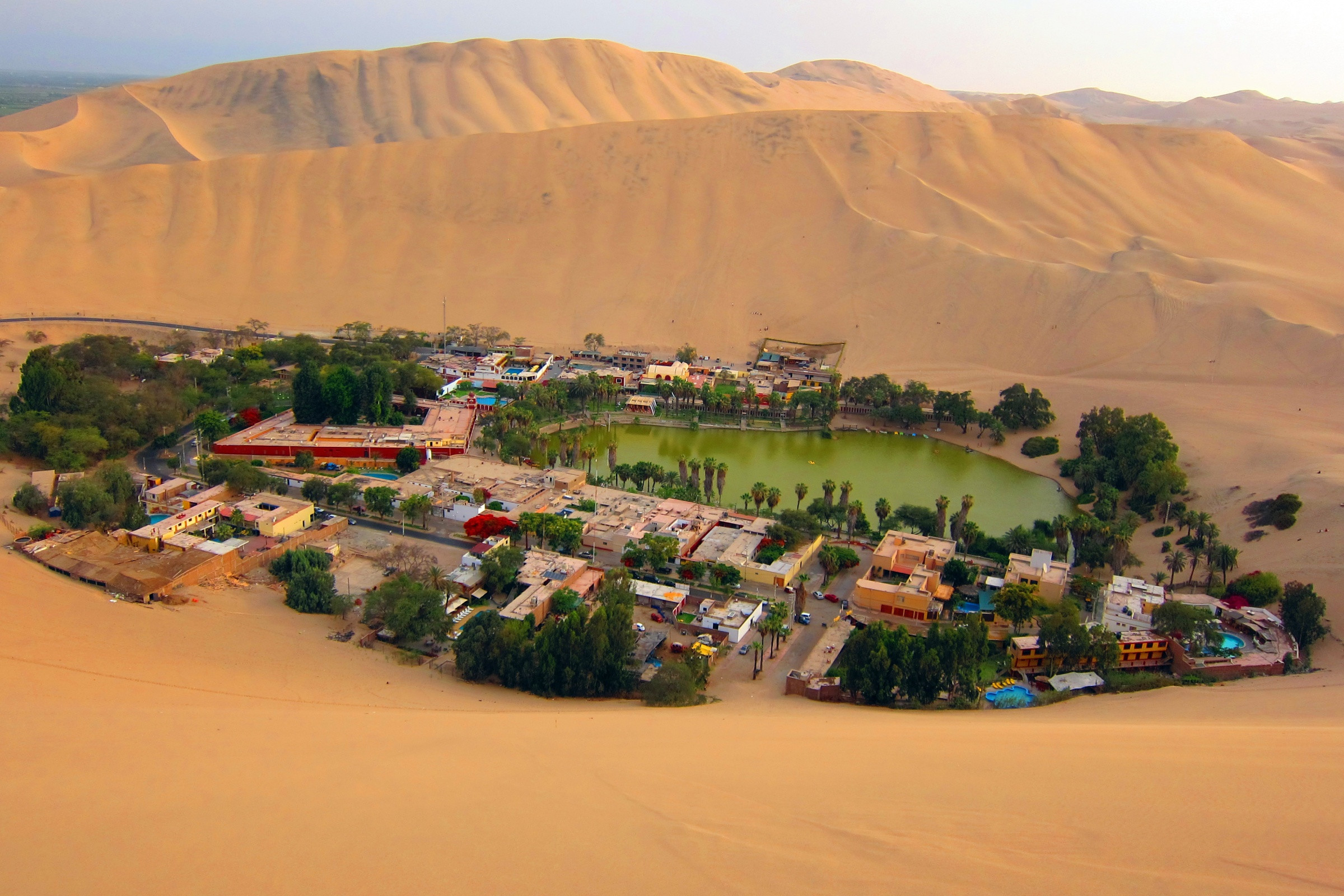 Небольшой оазис Хуакачина (Huacachina) – фотографии Перу