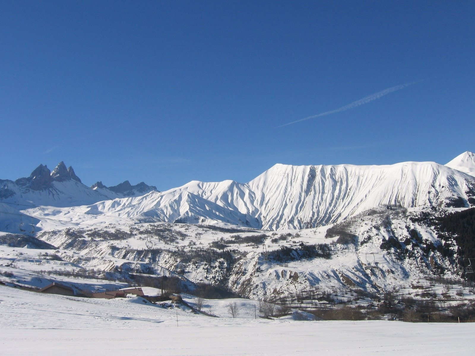 Горы в Ле-Албиезе, Франция. Фото 1 – фотографии Франции