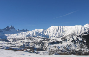 Горы в Ле-Албиезе, Франция. Фото 1 – фотографии Франции