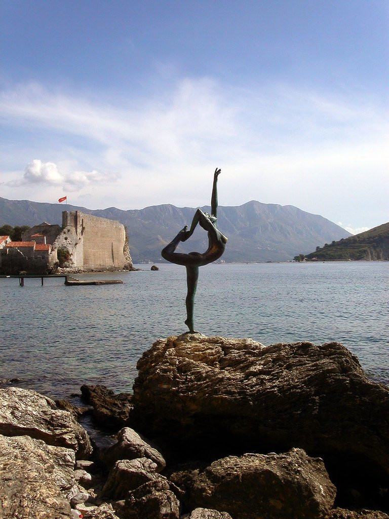 Скульптура в Будва, Черногория. Фото 12 – фотографии Черногории