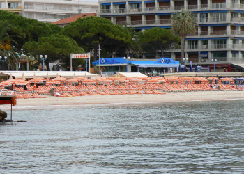 Пляж в Жуан-ле-Пен, Франция. Фото 13 – фотографии Франции