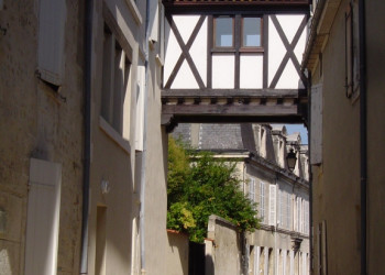 Улица в Коньяке, Франция. Фото 1 – фотографии Франции