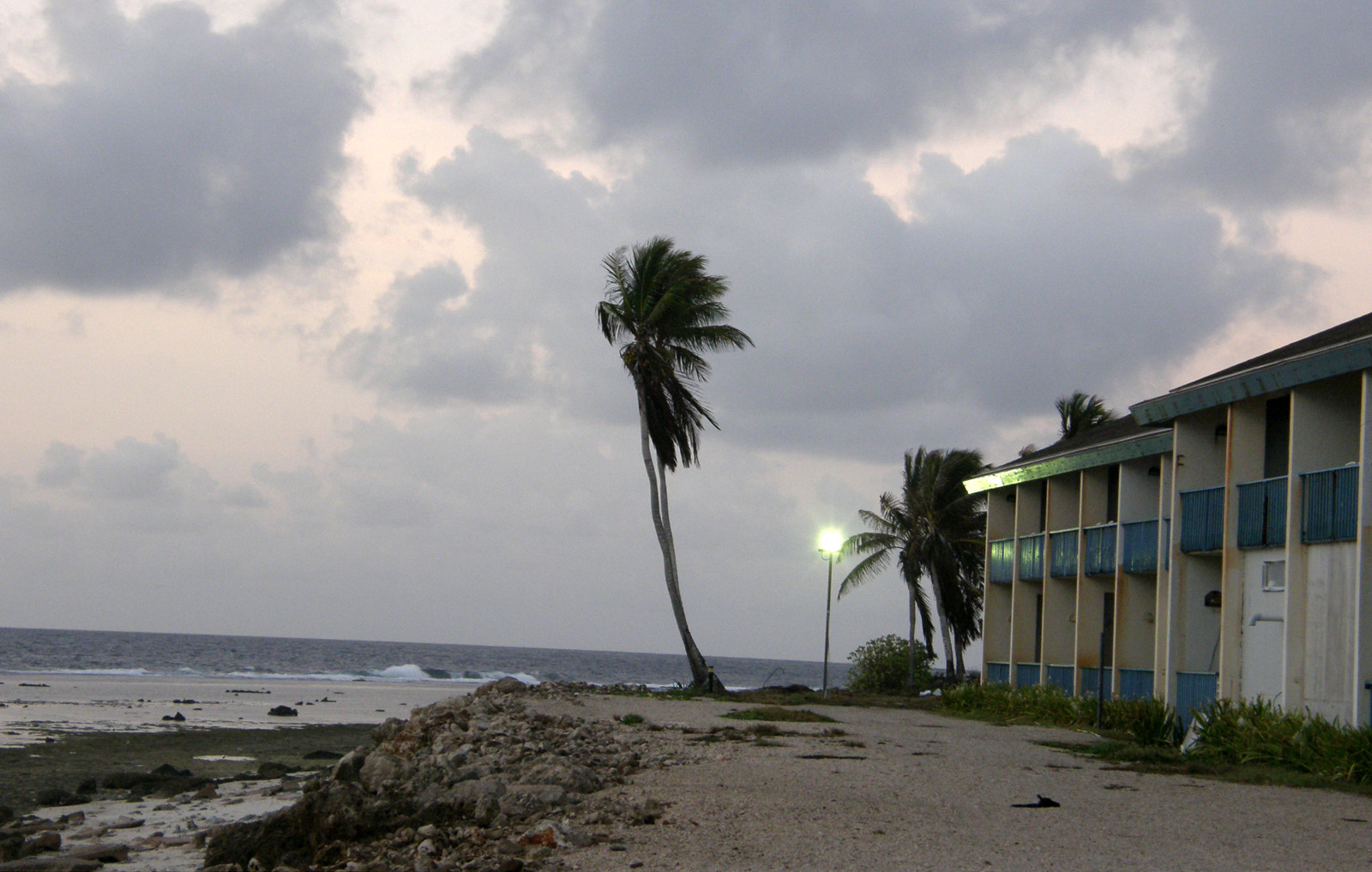 Остров Науру, 42 километра от экватора. Фото 1 – фотографии Науру