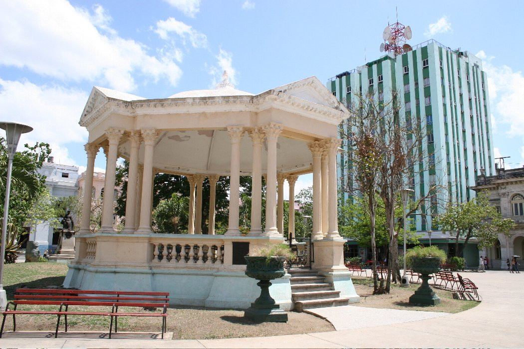 Сквер в Санта-Клара, Куба. Фото 2 – фотографии Кубы