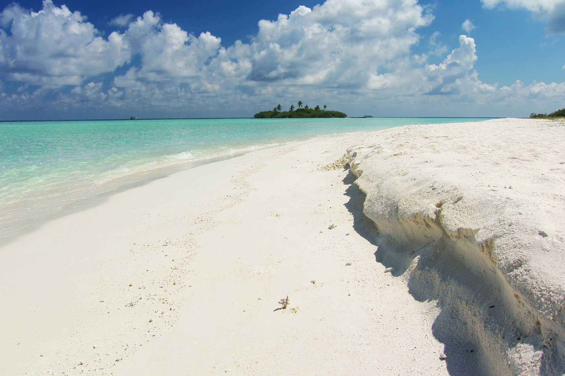 Пляж в Ари Атолле, Мальдивы. Фото 1 – фотографии Мальдивских островов