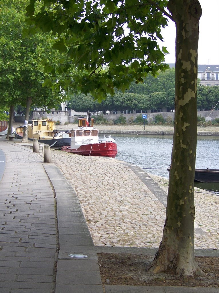 Набережная в Нанте, Франция – фотографии Франции