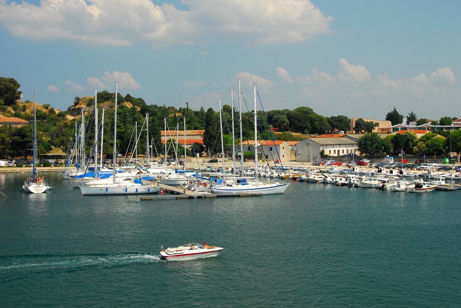 Яхты и катера в Врсаре, Хорватия. Фото 3 – фотографии Хорватии