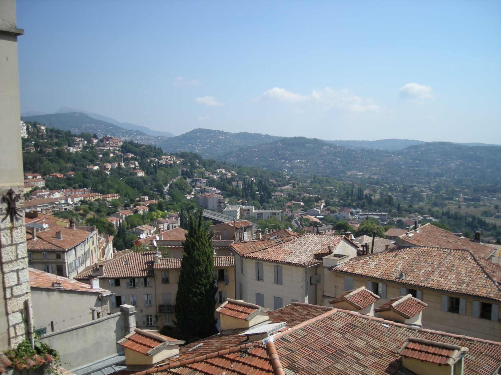 Панорамный вид в Манделье-ля-Напуль, Франция – фотографии Франции