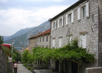 Дома в Рисан, Черногория – фотографии Черногории