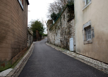 Улица в Безансоне, Франция. Фото 1 – фотографии Франции