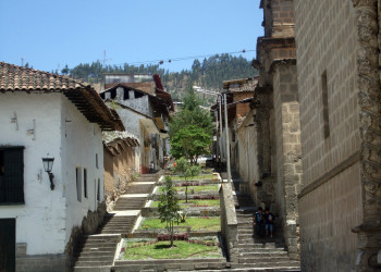 Красивая ступенчатая улица – фотографии Перу