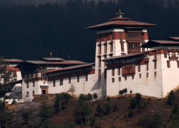 Джакар-дзонг (Jakar Dzong) – фотографии Бутана