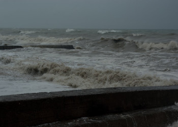 Шторм в Абхазии – фотографии Абхазии