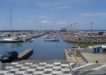 Яхт-порт в Сен-Пьер (Saint Pierre) на острове Реюньон – фотографии Реюньона