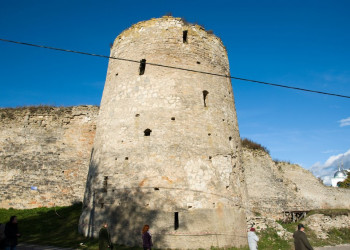 Крепость в Изборске, Россия. Фото 7 – фотографии России